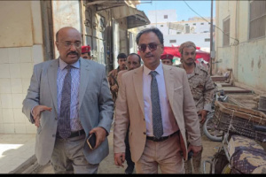 باعوم يتفقد السوق العام بسيئون ويشدد على اهمية تعزيز الاستقرار المعيشي في وادي حضرموت
