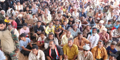 أبناء أبين يواصلون اعتصامهم المفتوح لليوم الثالث مطالبين بإعلان دولة الجنوب العربي