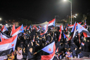 القطاع النسوي بساحة الاعتصام بالمكلا يحيي فعالية ضمن البرنامج التصعيدي المفتوح