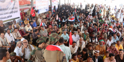 أبناء أبين يواصلون اعتصامهم المفتوح للمطالبة بإعلان دولة الجنوب العربي