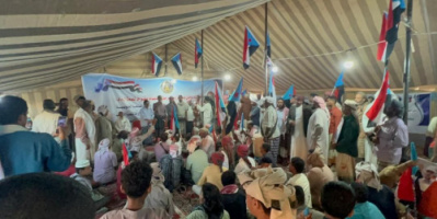 مخيم الاعتصام المفتوح بسيئون يشهد لليوم السادس توافد الحشود من كافة المديريات