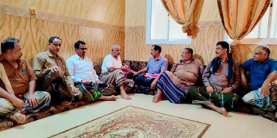 القائم بأعمال رئيس تنفيذية انتقالي حضرموت يطمئن على صحة المقدم عمر باشقار في المكلا