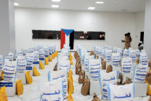 انتقالي سيئون يواصل لليوم الخامس توزيع السلال الغذائية للمواطنين والأسر المتعففة