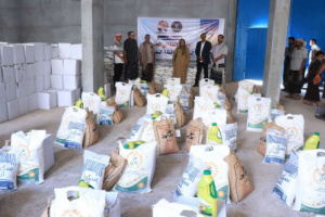 مقدمة من الرئيس الزُبيدي.. انتقالي المهرة يدشّن توزيع السلال الغذائية للأسر الأشد احتياجًا