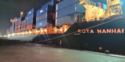 مغادرة الباخرة Kota Nanhai بعد تفريغ 457 حاوية وانتعاش لافت في ميناء عدن