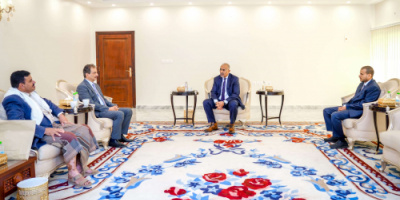 الرئيس الزُبيدي يطّلع على المخطط الإنشائي لمشروع مركز المؤتمرات والمعارض بمحافظة شبوة