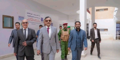 المحافظ بن الوزير يدشّن امتحانات الفصل الدراسي الأول بجامعة شبوة
