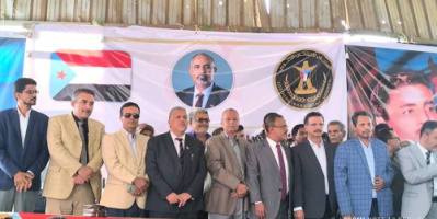 مخيم الاعتصام المفتوح بزنجبار يشهد مشاركة واسعة لقيادات السلطة المحلية بالمحافظة والمديريات