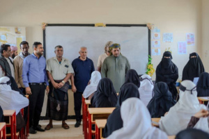 محافظ سقطرى يدشّن امتحانات الفصل الدراسي الأول للعام الدراسي 2025–2026م بالمحافظة