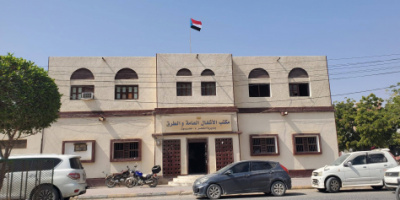 انتقالي الشحر يدشّن رفع علم دولة الجنوب العربي في مرافق السلطة المحلية والأمنية بالمديرية