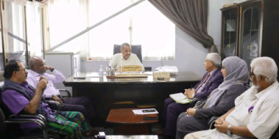 فريق الرقابة والتوجيه الرئاسي يلتقي المدير العام لجمارك ميناء المكلا