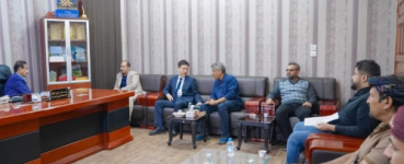 المحافظ بن الوزير يبحث مع شركة لونغشيانغ الصينية للطاقة آفاق التعاون والاستثمار في قطاع الطاقة بمحافظة شبوة