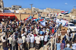 وفد جماهيري يصل لمخيم اعتصام سقطرى للمطالبة بدولة الجنوب