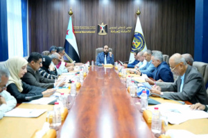 الأمانة العامة تناقش المشهد السياسي والحراك الشعبي الجماهيري المتصاعد في مخيمات الاعتصام