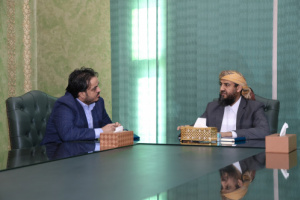 عضو مجلس القيادة المحرّمي يلتقي وزير الكهرباء والطاقة