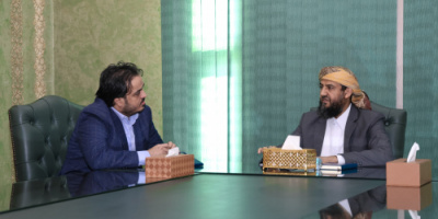 عضو مجلس القيادة المحرّمي يلتقي وزير الكهرباء والطاقة