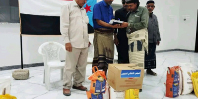 انتقالي وادي حضرموت يواصل توزيع السلال الغذائية المقدمة من الرئيس الزُبيدي