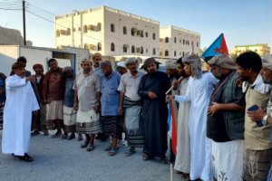 وفد من قبائل بلعبيد يزور مخيم الاعتصام المفتوح بسيئون ويعلن دعمه الكامل