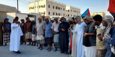 وفد من قبائل بلعبيد يزور مخيم الاعتصام المفتوح بسيئون ويعلن دعمه الكامل