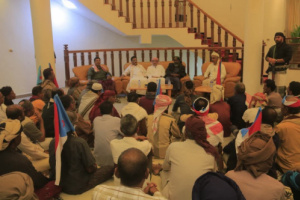 الكثيري يستقبل وفدًا من مديرية حريضة