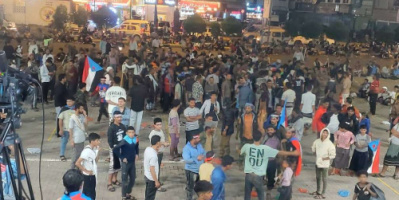 أمسية فنية في ساحة الاعتصام المفتوح بالعاصمة عدن