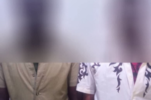 أمن العاصمة عدن يطيح بعصابة متورطة بسرقة مبلغ مالي مخصص لرواتب منتسبي الدفاع