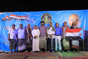 مدير صندوق الرعاية الاجتماعية بساحل حضرموت ونائبه يعلنان انضمامهما إلى ساحة الاعتصام بالمكلا