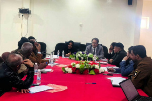 السلطة المحلية بشبوة و&laquo;إنترسوس&raquo; الإيطالية تبحثان سبل معالجة تدفق الهجرة غير الشرعية على المحافظة