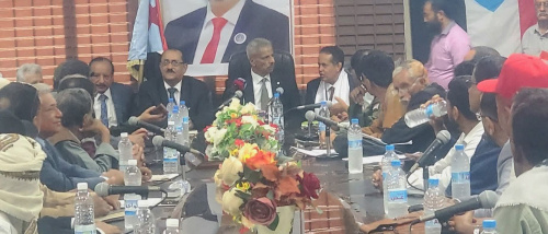 السلطة المحلية بمحافظة لحج تعلن تأييدها الكامل لقرارات الرئيس الزُبيدي ودعمها لإرادة الشعب في إعلان دولة الجنوب العربي