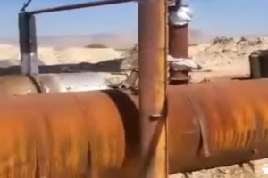 عاجل .. ضبط محطات بدائية غير قانونية لتكرير النفط في الخشعة بحضرموت