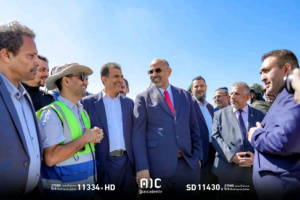 الرئيس الزُبيدي يطّلع على سير العمل في مشروع سد حسان بمحافظة أبين