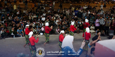 ساحة العروض تحتضن أمسية فنية وثقافية بحضور جماهيري واسع