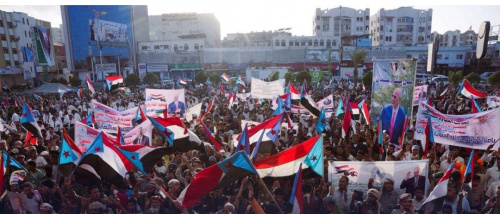 نقابات الصحفيين والعمال والتعاونيات السكنية الجنوبية تشارك في ساحة الاعتصام بالعاصمة عدن