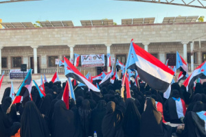 حرائر مديرية قشن ينظمن فعالية اعتصامية واسعة للمطالبة بإعلان دولة الجنوب العربي