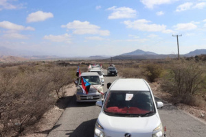 مواكب جماهيرية من أبناء باكازم وأحور والمحفد بمحافظة أبين تتجه إلى ساحة العروض بالعاصمة عدن لدعم خطوات الانتقالي لإعلان دولة الجنوب