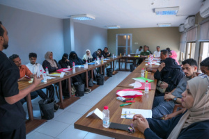 مؤسسة انسجام تنفذ جلسة حوارية ضمن مشروع تعزيز أدوار الشباب والنساء في عملية السلام المحلي بالعاصمة عدن