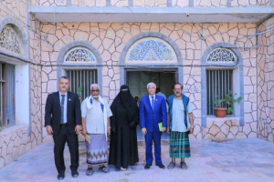 فريق التوجيه يلتقي مدير عام الهيئة العامة للمعاشات والتأمينات بساحل حضرموت