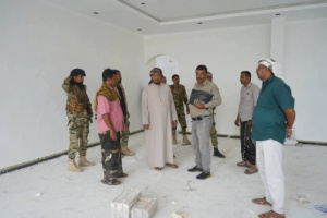 المحافظ الثقلي يطلع على سير الأعمال النهائية لمبنى ديوان المحافظة