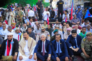 أبناء حضرموت يحتشدون في المكلا بمليونية "القرار قرارنا" للمطالبه بإعلان دولة الجنوب العربي