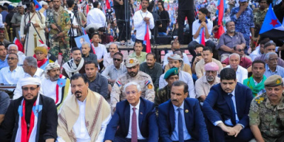 أبناء حضرموت يحتشدون في المكلا بمليونية "القرار قرارنا" للمطالبه بإعلان دولة الجنوب العربي