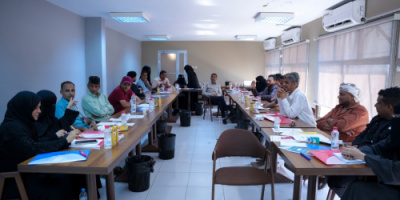 مؤسسة انسجام تنفذ جلسة حوارية لشباب ونساء مديرية المنصورة بالعاصمة عدن