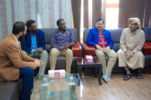 محافظ شبوة: استمرار تطوير مستشفى بن زايد بدعم إماراتي