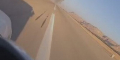 طيران العدوان السعودي يقصف مطار سيئون في حضرموت