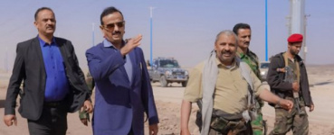 محافظ شبوة يتفقد المشاريع الخدمية في عتق