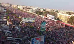 مليونية الوفاء والصمود في العاصمة عدن .. شعب حي يؤكد صموده في وجه تحديات المرحلة (تقرير)