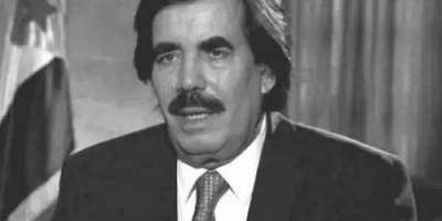 الرئيس الزبيدي ينعي شعب الجنوب وفاة الرمز التاريخي الرئيس علي سالم البيض