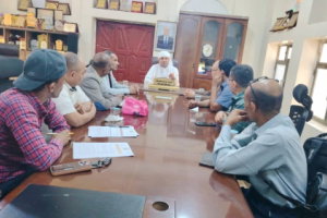 وفد وزارة الزراعة يلتقي وكيل محافظة سقطرى لبحث أوضاع القطاع الزراعي والبيطري