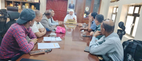 وفد وزارة الزراعة يلتقي وكيل محافظة سقطرى لبحث أوضاع القطاع الزراعي والبيطري