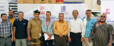 هيئة مصائد خليج عدن تدشن توزيع 671 ثلاجة وبطارية شمسية للصيادين في عدن