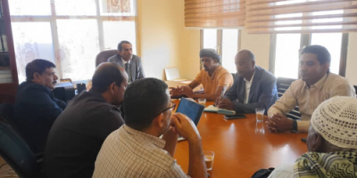 وكيل وزارة الزراعة والاسماك يلتقي ممثل مشروع الفاو في سقطرى 